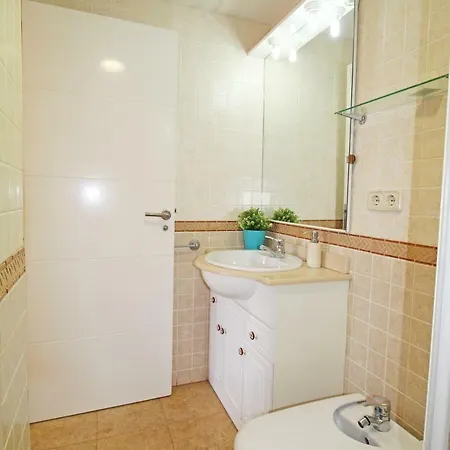 1a Linea Playa San Juan. Vistas. Piscina. Bbq. Gym Apartment